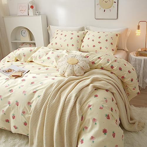 Image of VM VOUGEMARKET Cute Strawberry Duvet Cover Full 3 Pieces Fruit Bedding Set Cream White Cotton Quilt Cover with Zipper for Girls Women 80x90 Inch