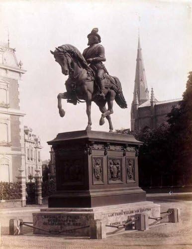 The Hague: Statue of William of Orange / Town Hall. (Original Matte Photograph, Ca. 1900)