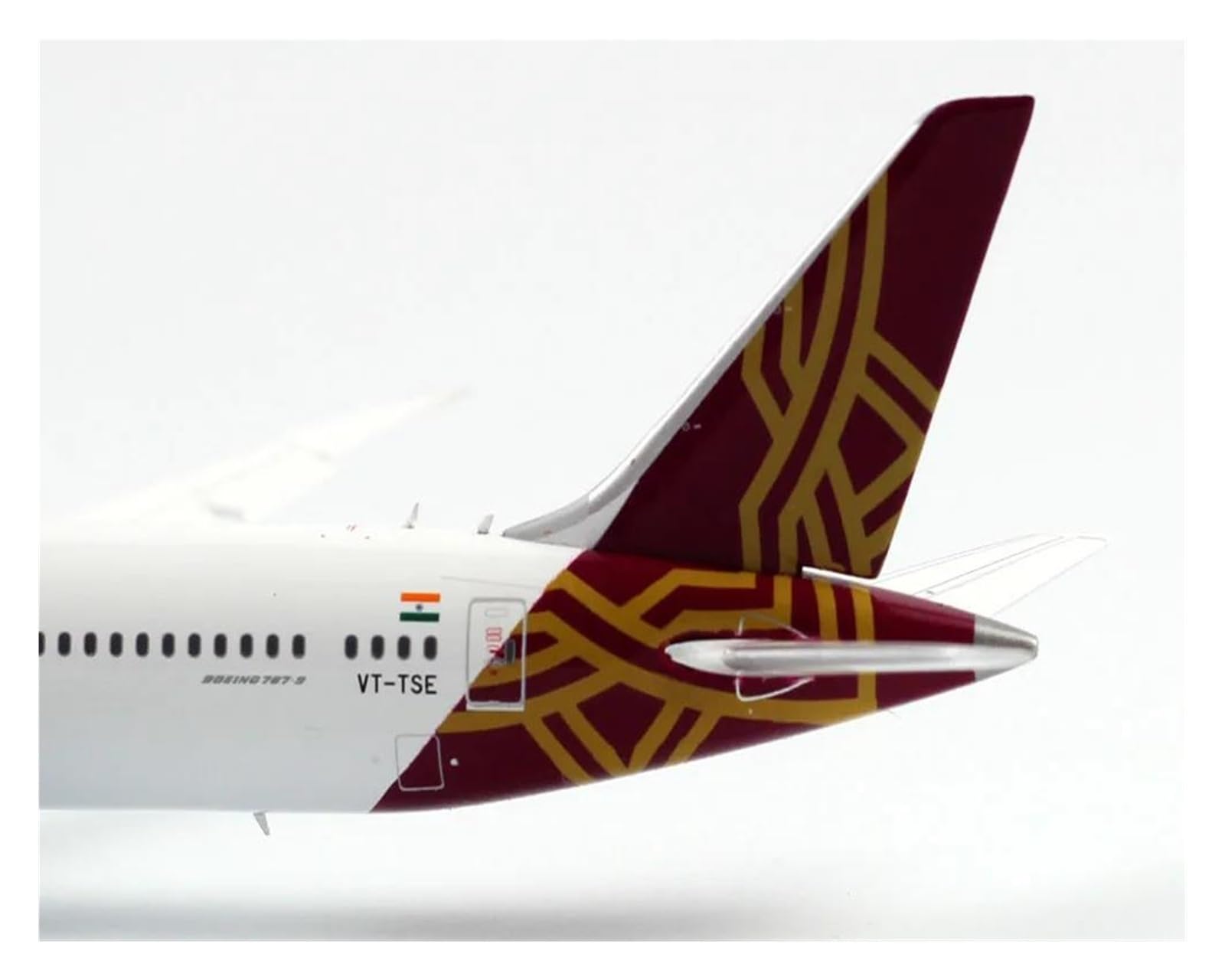 Amazon.co.jp: 飛行機模型飛行機おもちゃの飛行機模型 1:400