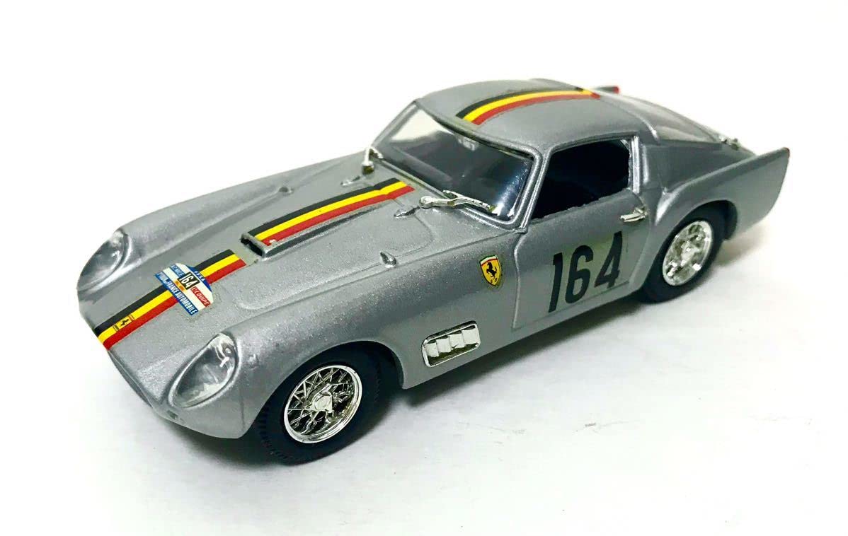 Amazon.co.jp: 1/43 人気アイテム フェラーリ250GT TdF box製 : Automotive