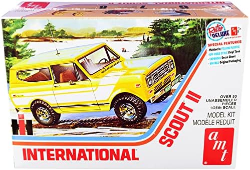 Skill 2 Model Kit IH International Harvester Scout II 1/25 Scale Model by AMT