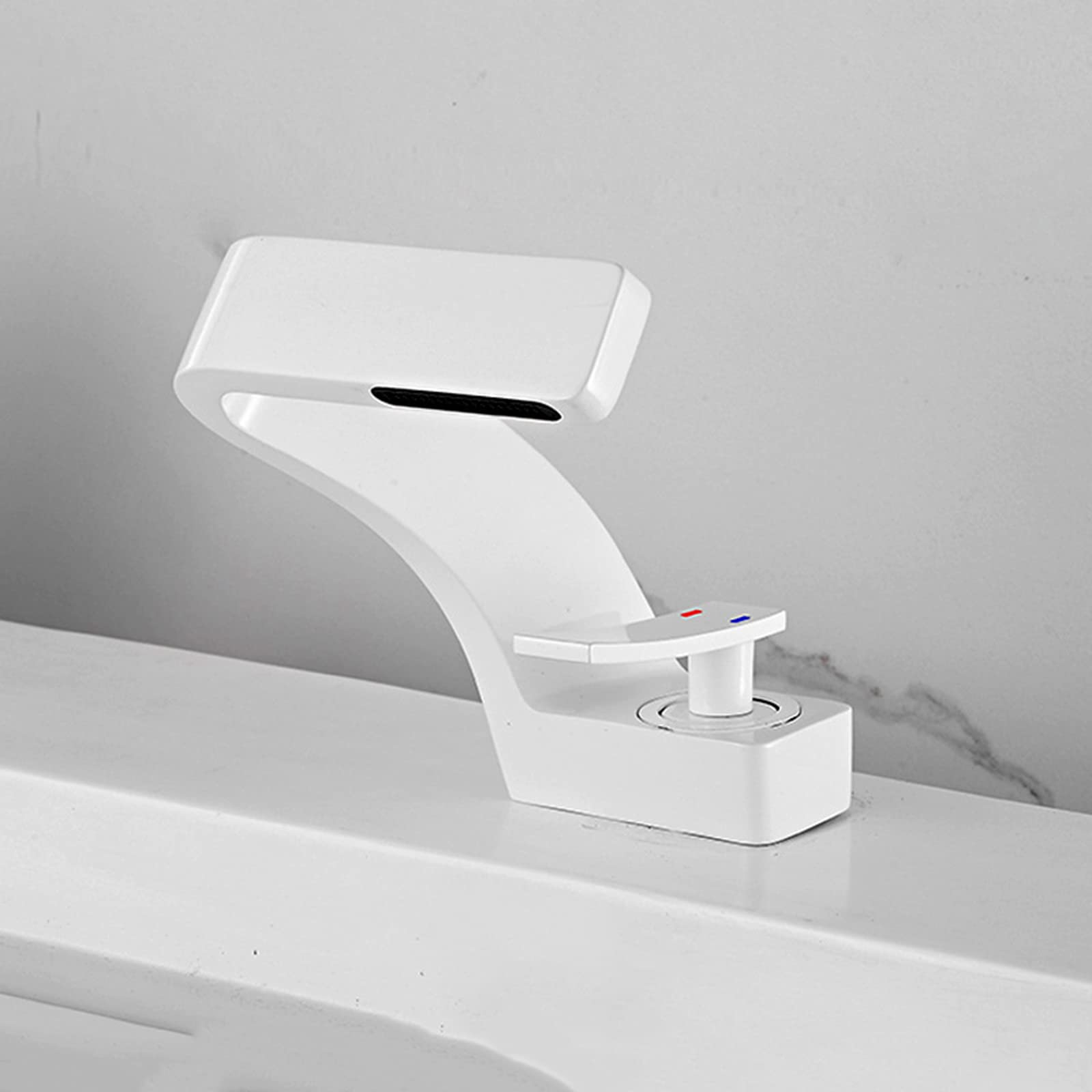 Robinet cascade salle de bain haut de gamme finition blanc brillant et design épuré