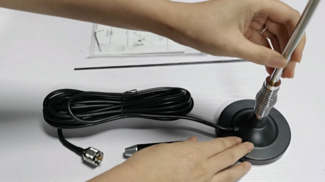 27-MC CB Antenna: Magnetic Foot Antenna (Ht 67cm, 95mm) with RG58 Cable (5m ,50)&Connector(UHF PL-259)|For Car, Trucker, Jeep, Truck,UTV|Compatible with CB Radio Uniden, Midland, President