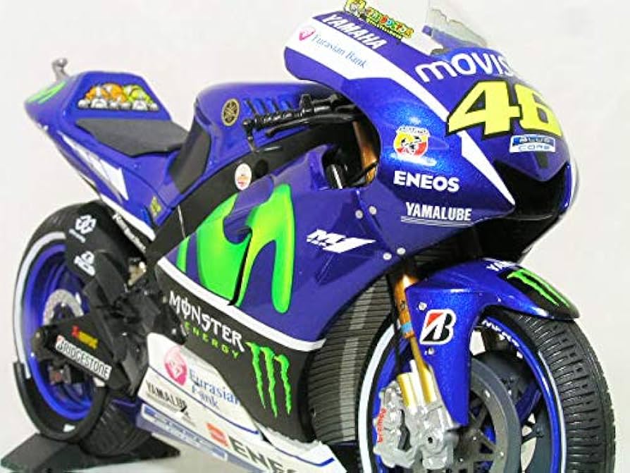 Yamaha YZR-M1 バレンティーノ・ロッシ 1:12 1/12 ミニチャンプス ヤマハYZR-M1 バレンティーノロッシ バレンシア