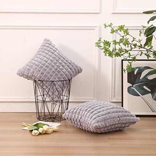 MANDIOO Zestaw 2 super miękkich pluszowych poszewek na poduszki ze sztucznego futra, 66 x 66 cm, tekstura w kratę, nowoczesna, luksusowa, dekoracyjna poszewka na poduszkę, do domu, na sofę, kanapę, łóżko, salon,