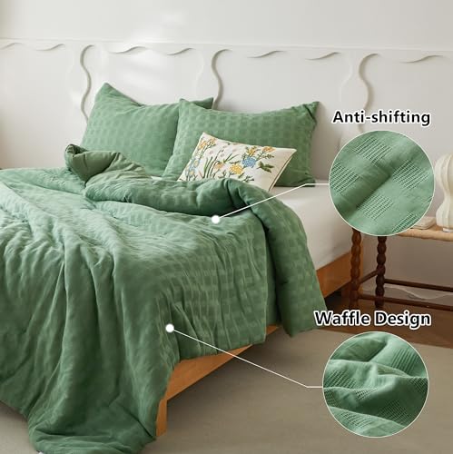 Image of Simple&Opulence 100% Cotton Waffle Weaving Comforter Set-3 Pieces Bedding Set(1 Comforter and 2 Pillowcases), Lightweight Soft Breathable Comforter Bed Sets for All Season(Forest Green, Queen)
