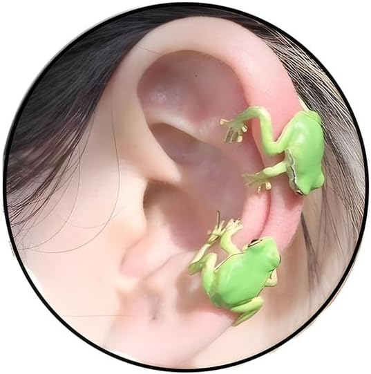 Cute Green Frog Ear Cuff Earrings for Women Vintage Frog Wrap Crawler Earrings No Piercing Earring Jewelry