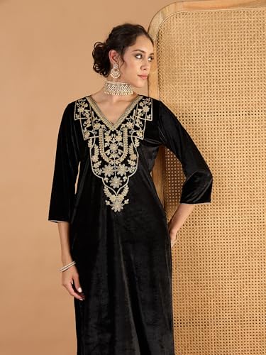 Image of Women Velvet Embroidered Straight Kurta With Straight Pants