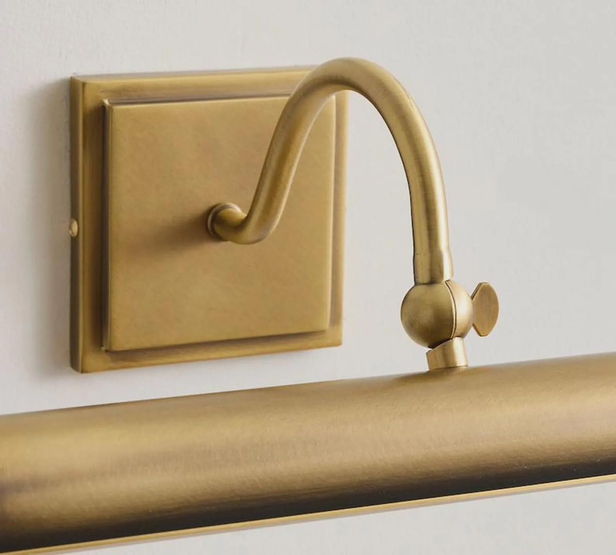 Antique Brass Picture Light Wall Mount – Adjustable Painting & Artwork Light for Frames, Mirror & Canvas, Vintage Modern Picture Lamp for Living Room, Bedroom, Gallery (Raw Brass, 18 Inches)