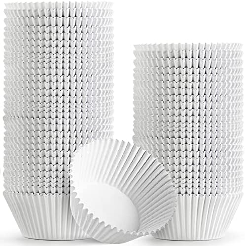 Cupcake Liners & Muffin Cups Pack of 600 | Grease Resistant Wrappers by Baker’s Signature – Will not Burn or Soak Through – Non-Toxic & Comes in Convenient Packaging