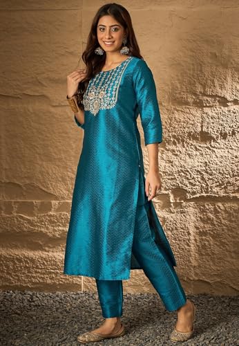 Image of Women's Silk Blend Solid Regular Kurta Set