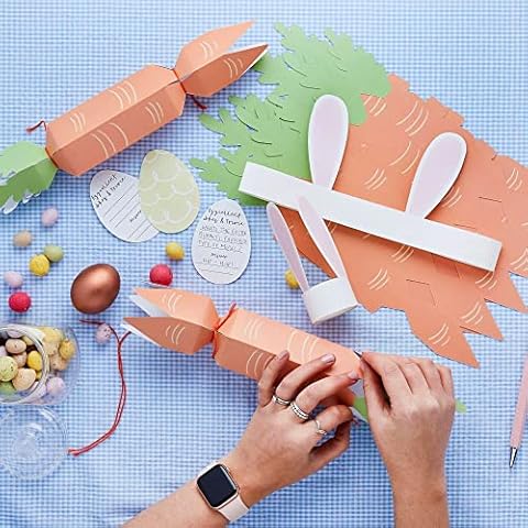 Club Green DIY Easter Carrot Cracker Set Cover
