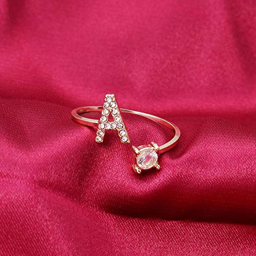 Bague lettre Q initiale or pour cadeau de mariage couple
