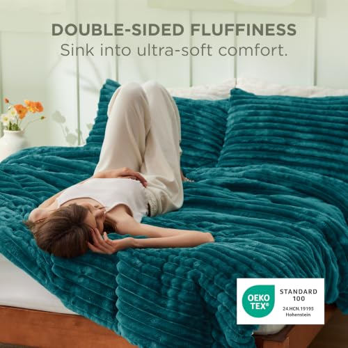 Image of Bedsure Full Fluffy Comforter Set - GentleSoft 3 Pieces Luxury Fleece Teal Bedding, Cozy Room Decor Aesthetic, 1 Full Bed Comforter (82 inchx86 inch) and 2 Pillowcases (20 inchx26 inch)