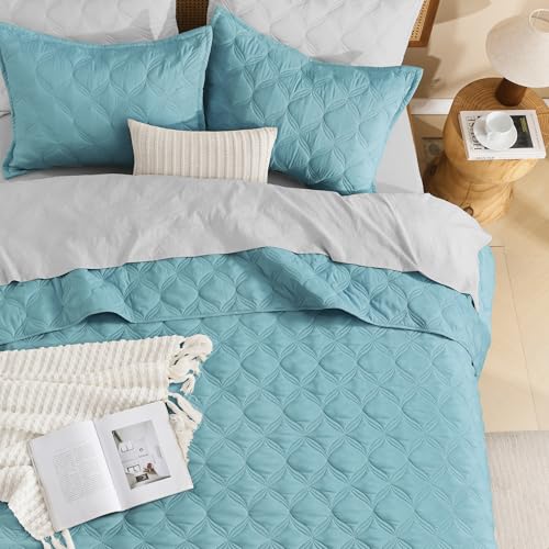 Image of Litanika King Size Quilt Bedding Set, Grayish Teal Summer Lightweight Soft Comforter Bedspreads & Coverlets, Boho Farmhouse Bedding Cover Bed Decor All Season, 3 Pieces (1 Quilt, 2 Pillowcases)