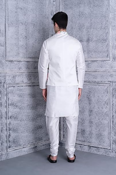 Image of Uri and MacKenzie Men's Silk Blend Kurta Pyjama with Stylish Embroidered Ethnic Jacket