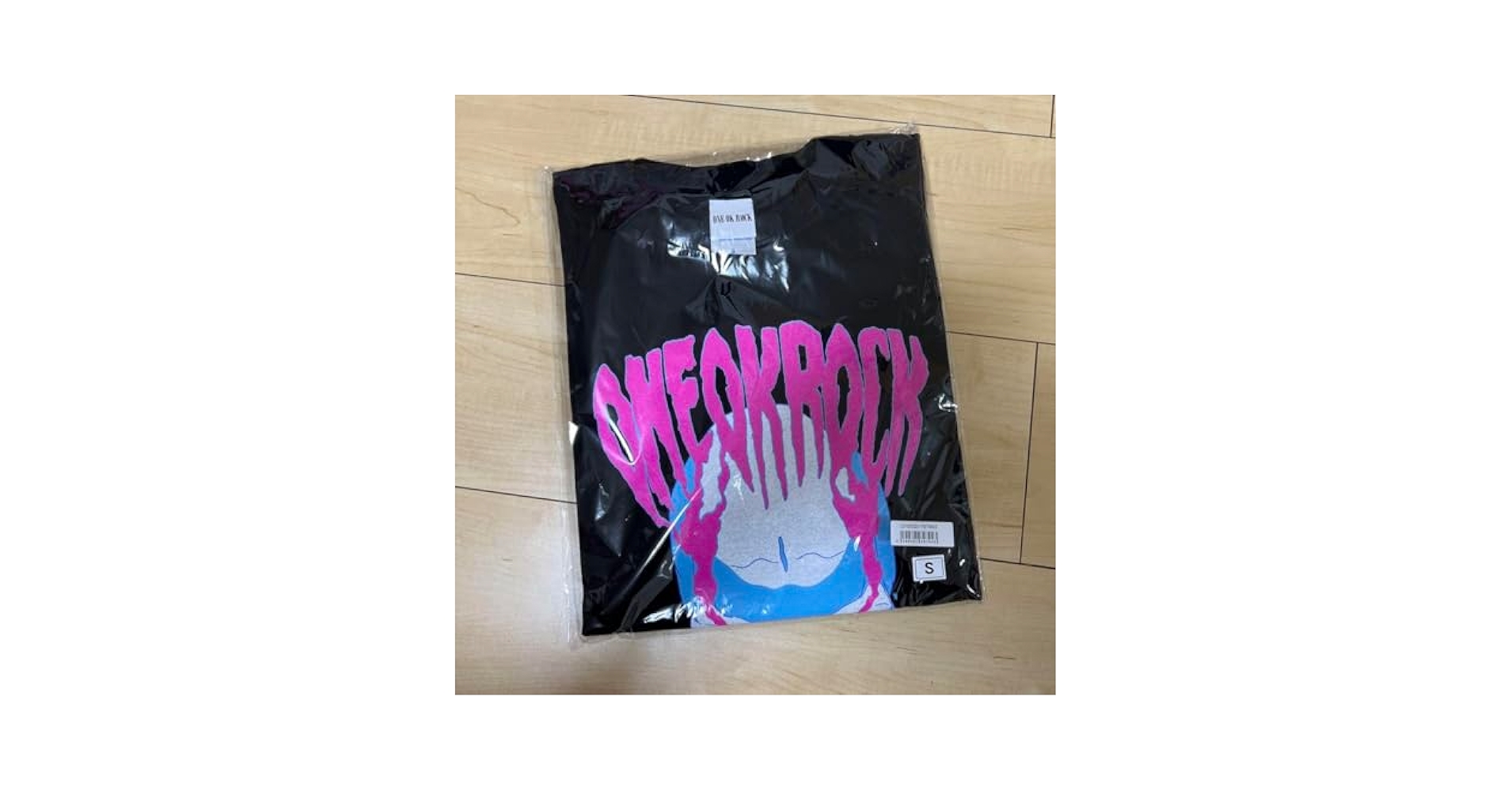 Amazon.co.jp: ONE OK ROCK Tシャツ Sサイズ 黒 : おもちゃ