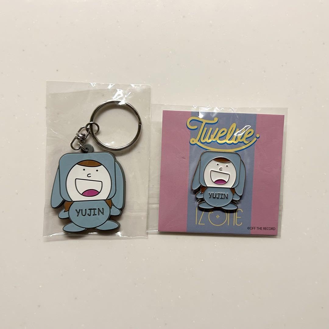 IZ*ONE twelve キーホルダー　ピンバッジ　缶バッジ IZ*ONE Twelve ランダム コレクションの通販 by ミッキーダッフィー's