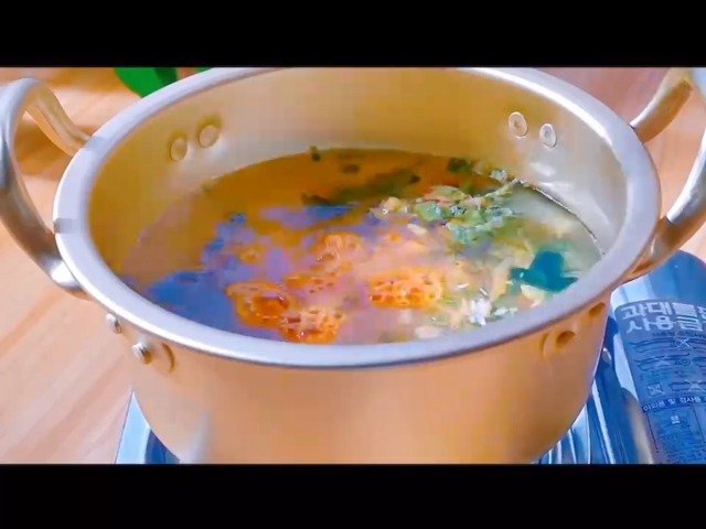 Happyyami 1pezzi Pentola per Brodo in Alluminio Pentola per Cucinare Noodles e Ramen Utensile da Cucina per Zuppa e Pappa Resistente al Calore e Durevole Manico Antiscivolo per Uso Domestico