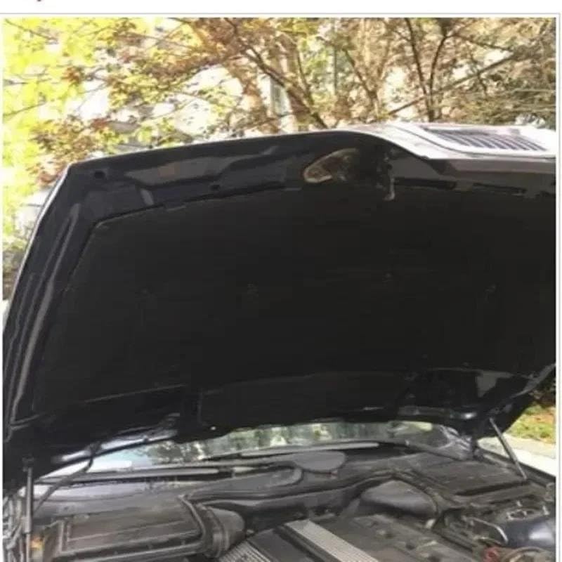Stop chaleur et bruit moteur E39 grâce à l'isolant capot coton haute densité