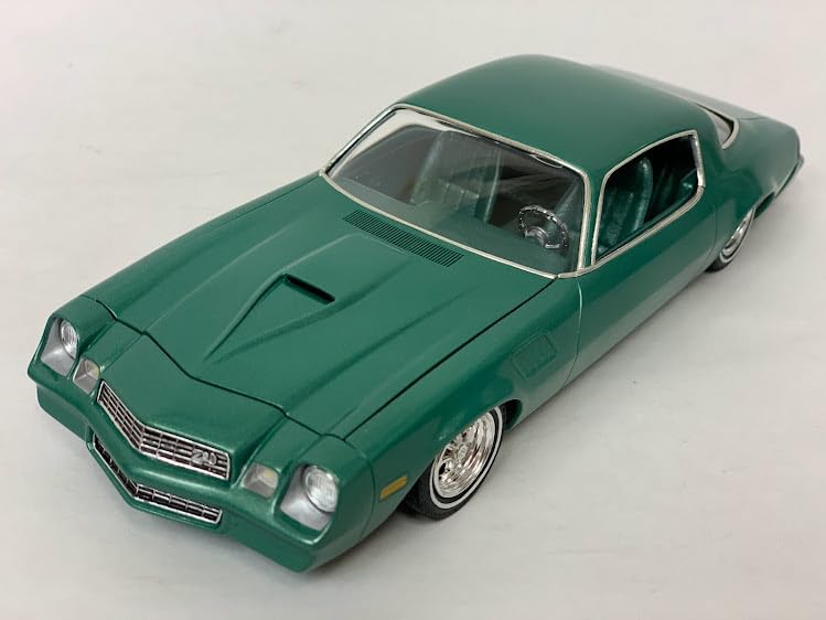 Amazon.co.jp: 79 Chevy Camaro Lowrider シボレー カマロ 125 MPC 