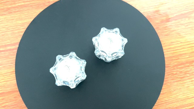 2-Pack Transparent Acrylic Shower & Bathtub Faucet Handle Knobs – Hot/Cold Marked, Easy Screw-On Installation, Crystal Clear Finish