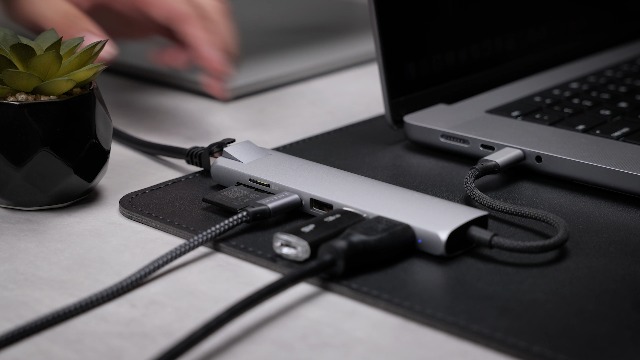 Amazon | SATECHI 7 in 1 USB-C スリムプラス マルチポートアダプター