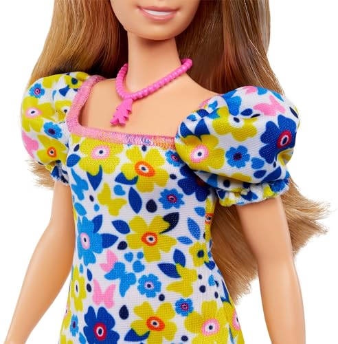 Barbie Poupée Fashionistas Atteinte De Trisomie 21 avec Une Robe À Fleurs, Créée en Partenariat avec La National Down Syndrome Society, Jouet Enfant, Dès 3 Ans, HJT05