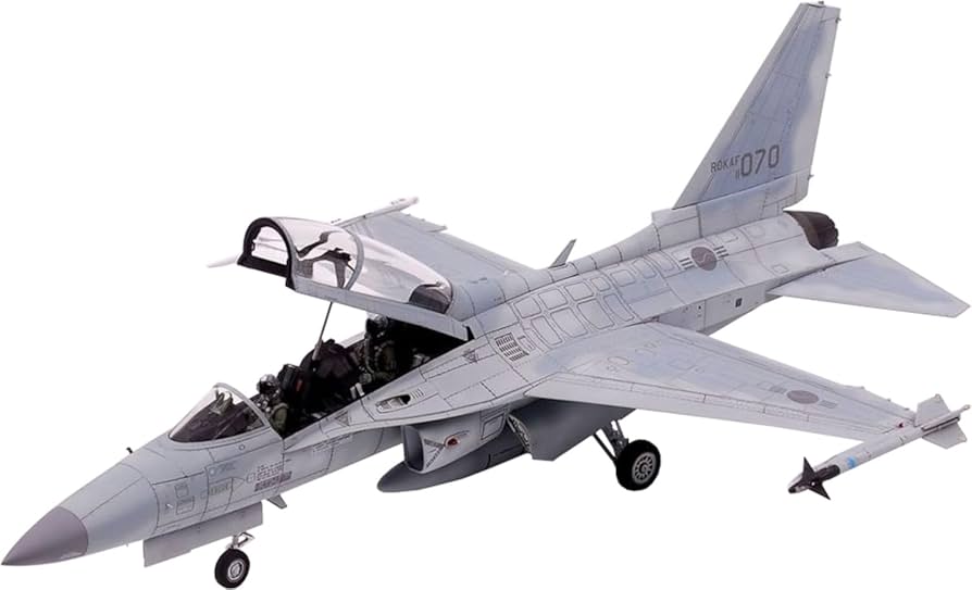 Amazon | ウルフパックデザイン 1/48 韓国空軍 TA-50 ゴールデン