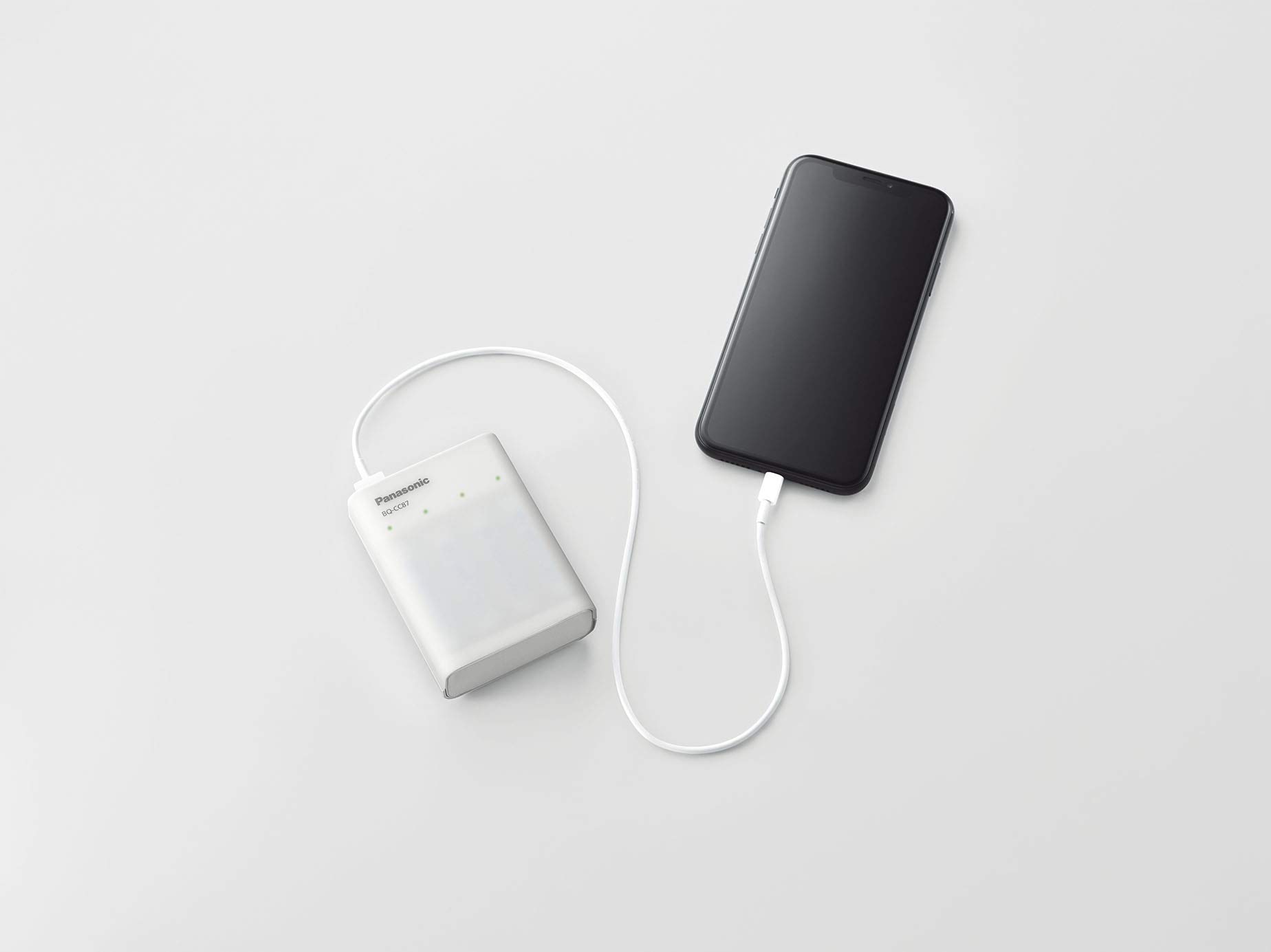 Panasonic eneloop - Cargador rápido USB Cargador rápido USB con 4 pilas eneloop AA.