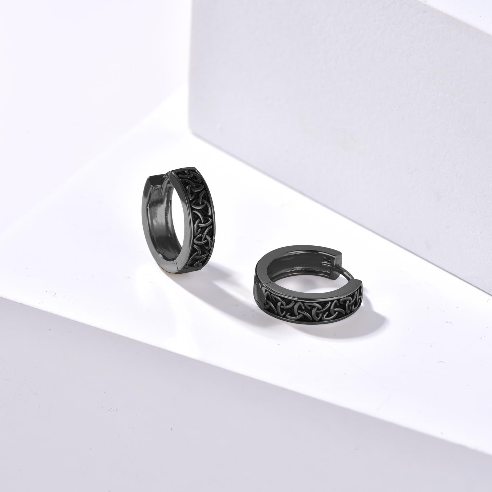 Immobird Boucles d'Oreilles Celtic Rune Viking Noir Unisexe 15mm pour Hommes et Femmes