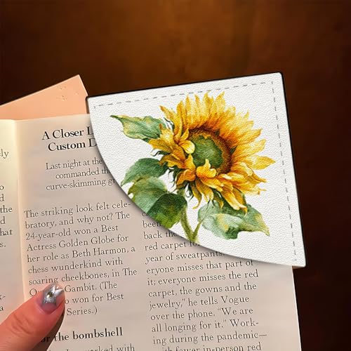 Image of 2Pcs Sunflower Corner Bookmarks, Handmade PU Leather Page Corner Protectors, Summer Floral Stationery Gift for Women, Teachers, Students, Aesthetic Reading Accessories 3.54 x 3.54 Inch