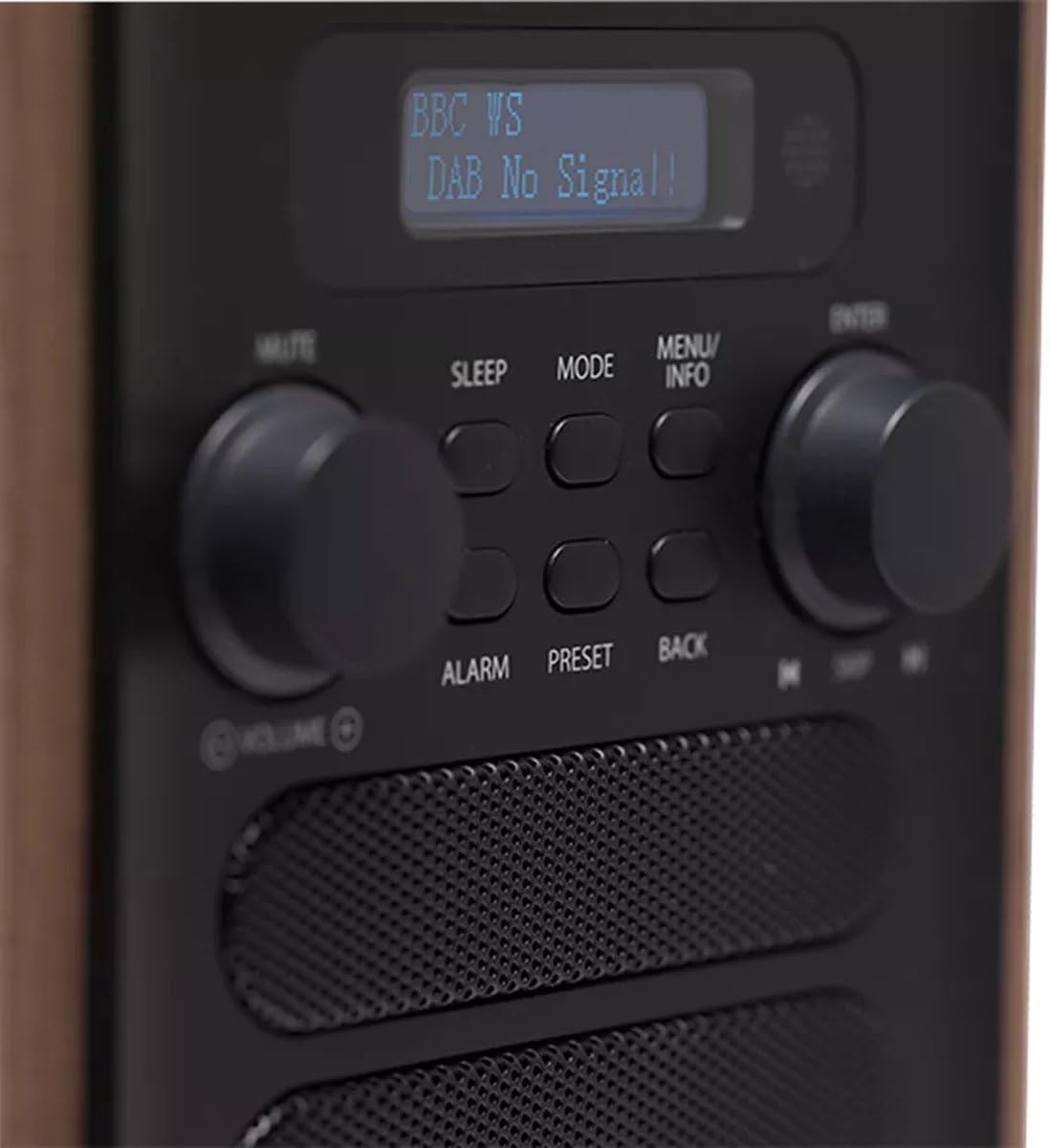 Radio digitale DAB+ e FM. Denver DAB-48GREY. Sveglia. Connessione Bluetooth. Volume: 2,5 W. Telecomando incluso. Grigio.