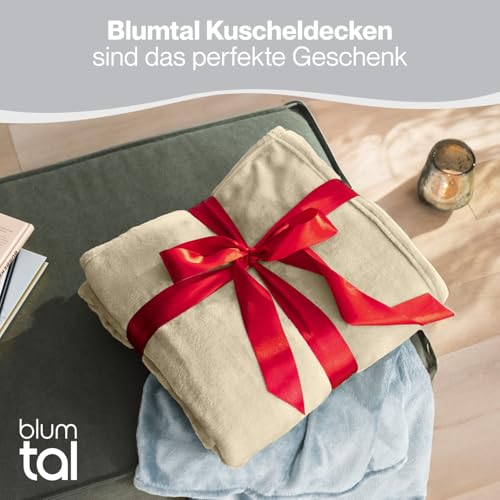 Blumtal Kuscheldecke flauschig - Oeko-TEX zertifizierte Fleecedecke 130x150 cm - Wohndecke 130x150 cm - Wohn- & Kuscheldecke Beige - Fleecedecke Beige/Microfaser Decke