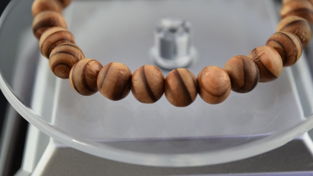 Handmade Japanese Kitayamasugi Kyoto Cedar Wood Bracelet - Stretch Rosary Beads For Men, Juzu-Style Mala Bead Bracelet Gift - View #3
