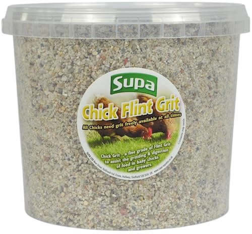 Supa Chick Flint Grit 4.75kg is a Fine Grade of Insoluble Flint Grit to Assist the Grinding and Digestion of Food. Suitable for Chicks and Young Birds (packaging may vary)