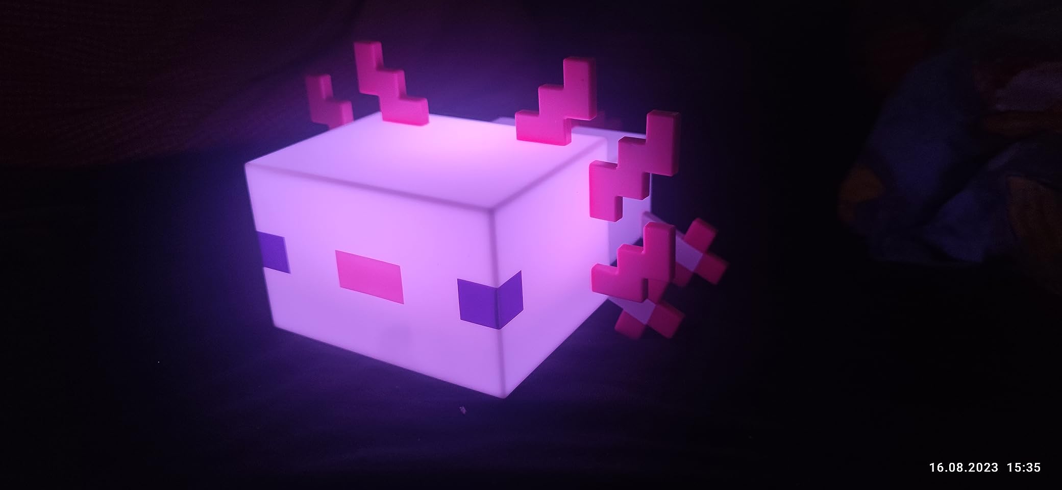 MC Game axolotl night light 5-Color Modes photo review