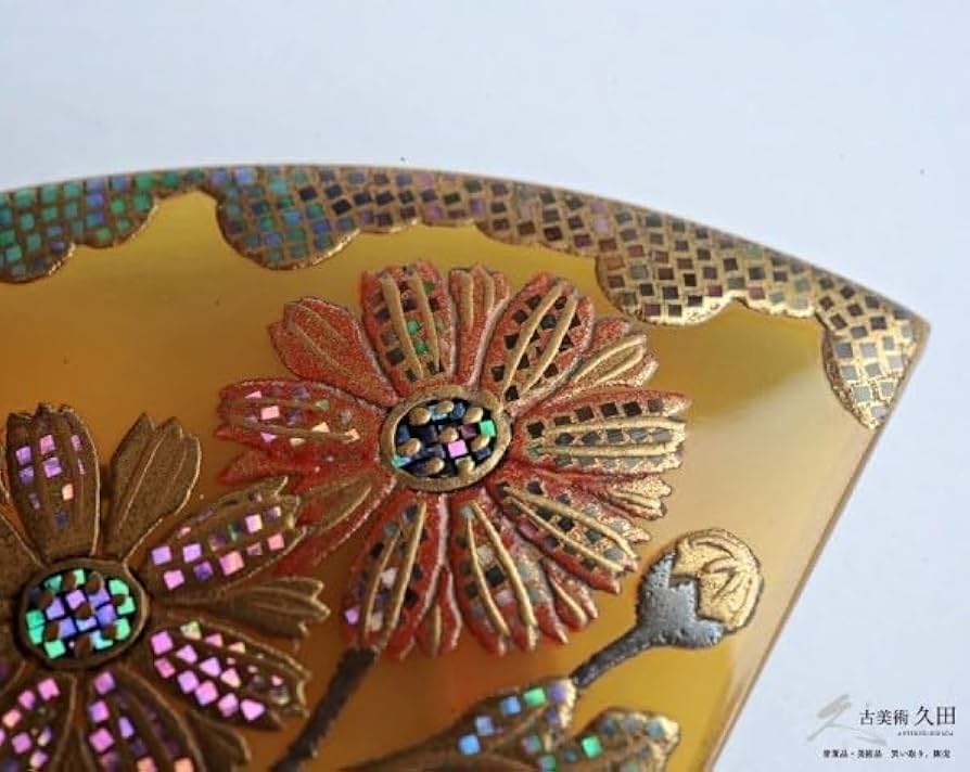 鼈甲　ブローチ　金蒔絵　本鼈甲　斑甲　和装小物　帯留　M6　着物　浴衣 Amazon.co.jp: 本鼈甲 べっ甲 雅抱 造 金蒔絵青貝象嵌菊花文 扇
