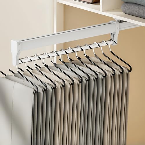 Cintre extensible et réglable pour un rangement dressing parfait