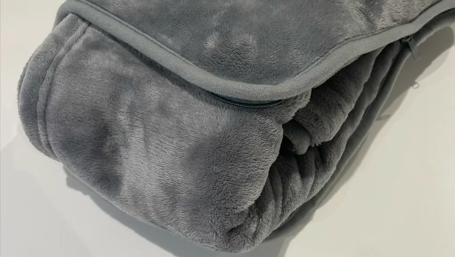 Couverture De Voyage Compacte Avec Coussin – Ensemble Polaire Doux, Transformable En Poncho – Idéal Avion, Camping, Canapé Et Cadeau - 4