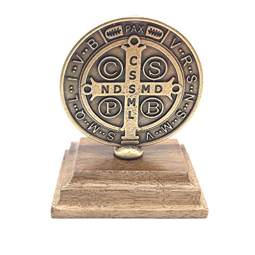 ADORNO DE MESA MEDALHA DE SÃO BENTO NO PEDESTAL