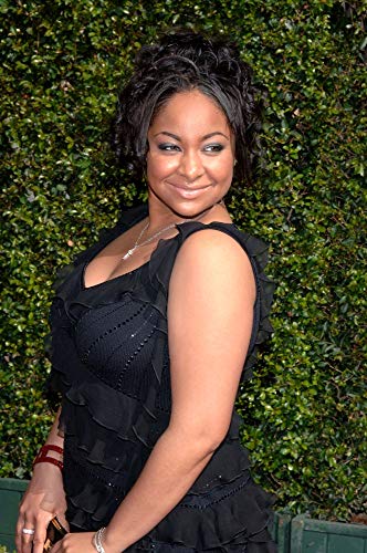 Posterazzi Poster Print Raven Symone at Arrivals Creative Arts Emmy