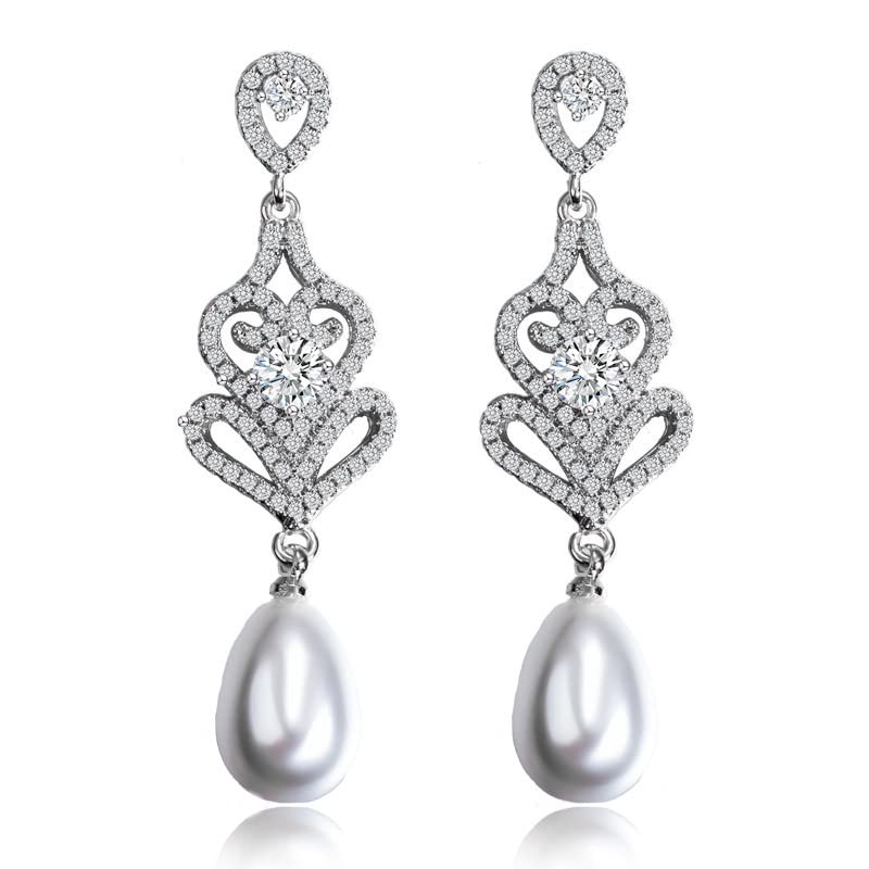 Goutte délicate en or 14 carats avec perle blanche longue et cristal naturel femme