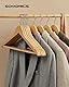 SONGMICS Kleiderbügel Holz, 30er Set, Bügel aus Massivholz, Einkerbungen im Schulterbereich, Rutschfester Hosensteg, um 360° drehbarer Haken, für Anzüge, Hemden, naturfarben-silbern CRW031NL