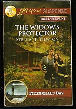 Paperback The Widow's Protector (Fitzgerald Bay) Book