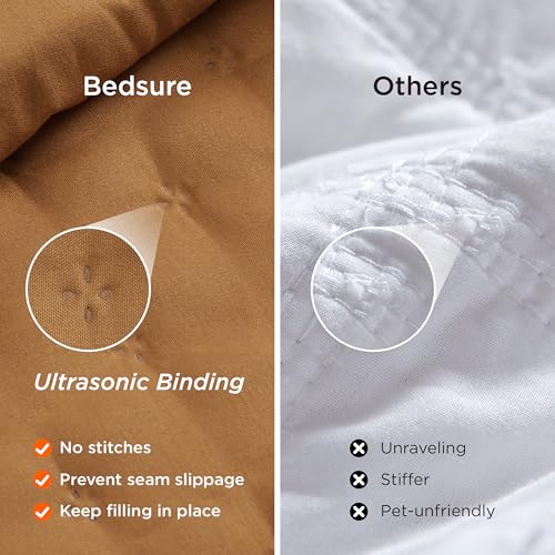 Image of Bedsure Quilts Queen Size - Honey Ginger Bedspread Queen Size & Lightweight Comforter, Boho Coverlet with Clover Pattern, Ultra Soft All-Season Bedding, 90 x 96 Inches