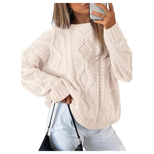 25 Cozy Winter Outfit Ideas for Women (Style Guide) Oversized Sweater