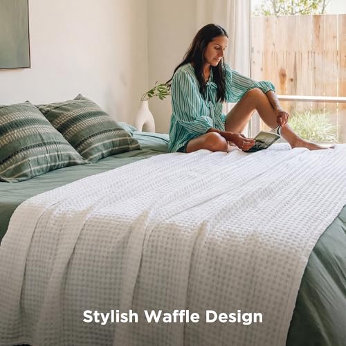 Image of Bedsure Cooling Cotton Waffle Full Size Blanket - Lightweight Breathable Blanket of Rayon Derived from Bamboo for Hot Sleepers, Luxury Throws for Bed, Couch and Sofa, White, 80x90 Inches