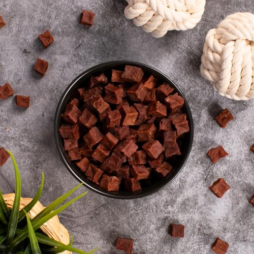 Lyra Pet® 1 kg Rindfleischwürfel | Kausnack vom Rind | Idealer Belohnungs- und Trainingssnack | Leckerli auch für Welpen und ältere Hunde | Proteinreich & fettarm | Wiederverschließbar