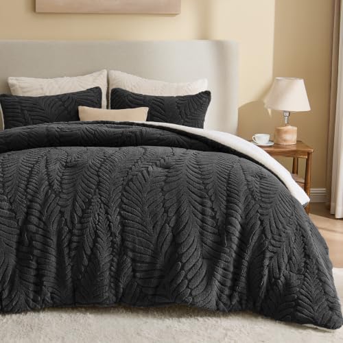 Image of BEDELITE Fluffy Sherpa King Comforter Set,Leaf-Black